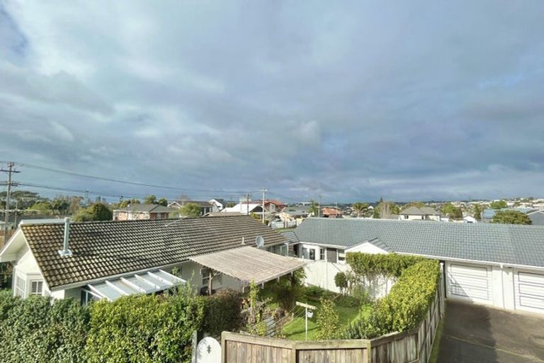 Photo of property in 22/82 East Coast Road, Milford, Auckland, 0620