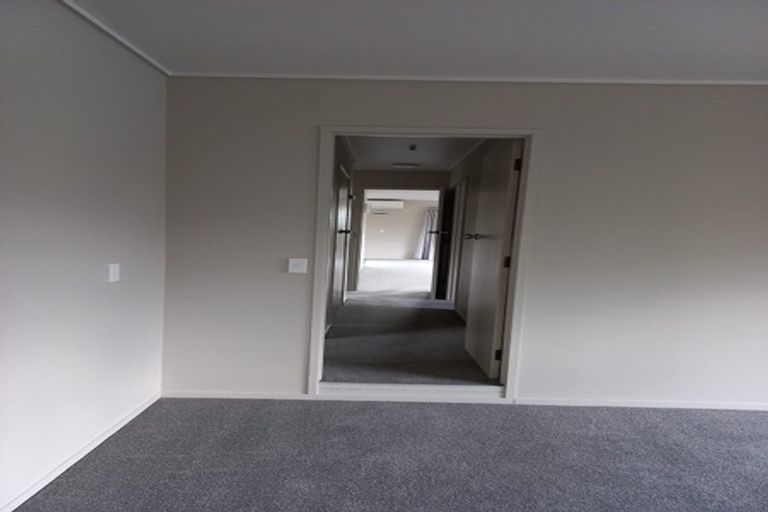 Photo of property in 2/7 Kathleen Place, Rainbow Point, Taupo, 3330