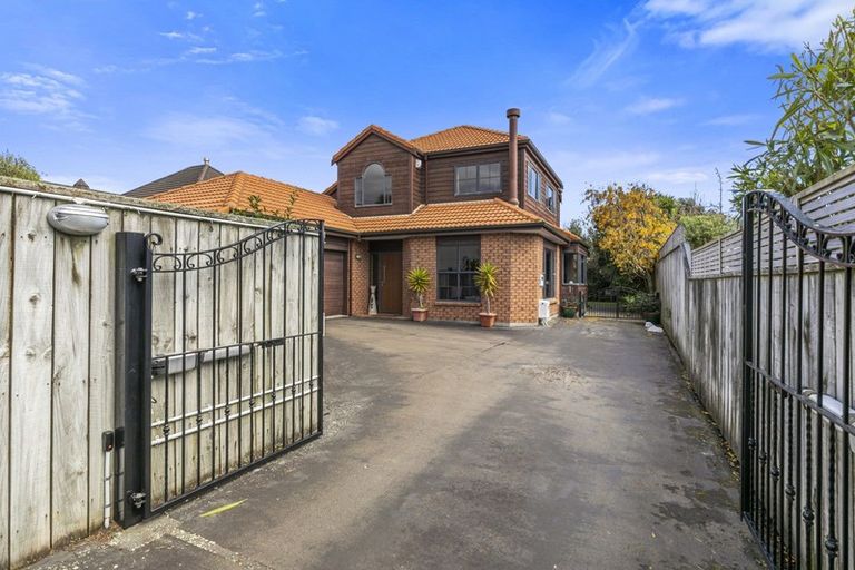 Photo of property in 5a Kauri Street, Woburn, Lower Hutt, 5011