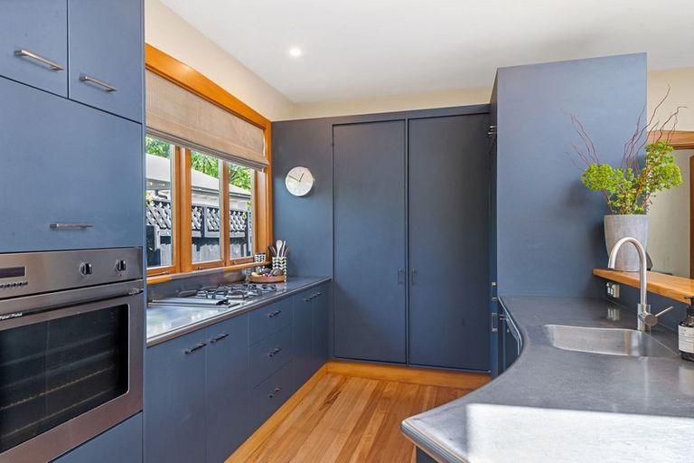 Photo of property in 11 Massey Crescent, St Albans, Christchurch, 8014