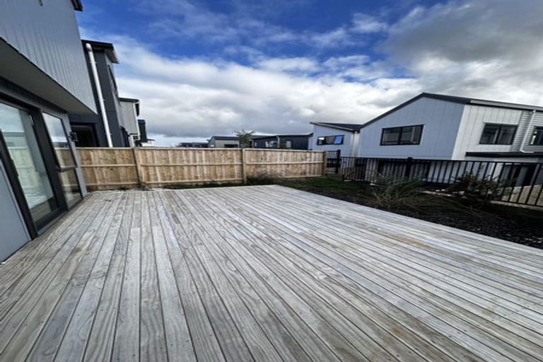 Photo of property in 28 Clara Road, Silverdale, 0932