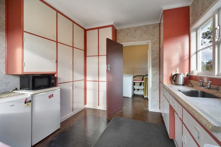 Photo of property in 33 East Street, Terrace End, Palmerston North, 4410