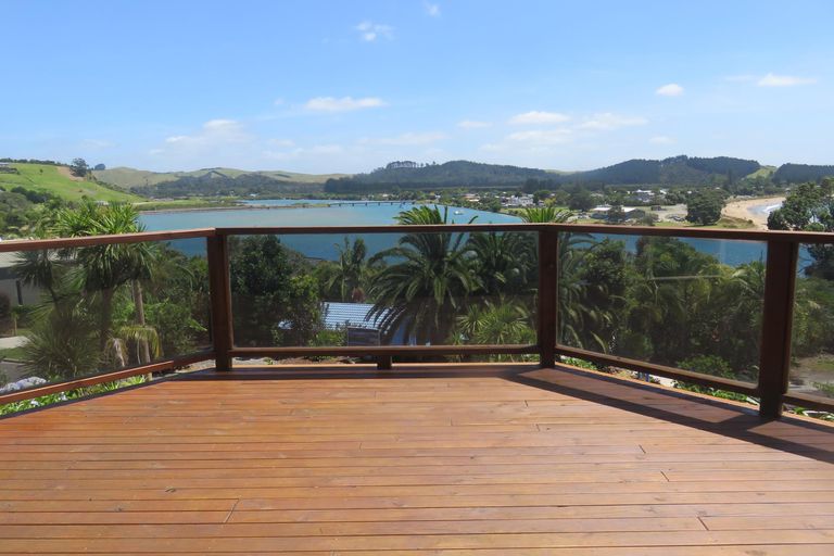 Photo of property in 13 Bush Point Road, Cable Bay, 0420