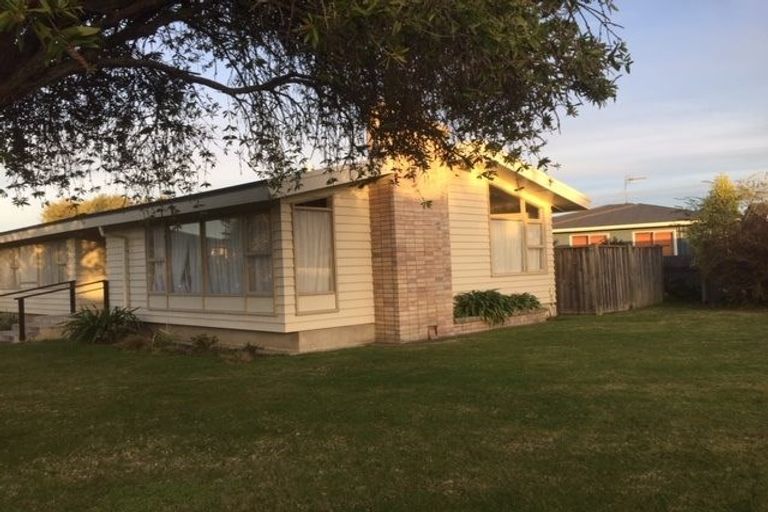 Photo of property in 25 Alamein Crescent, Onekawa, Napier, 4110