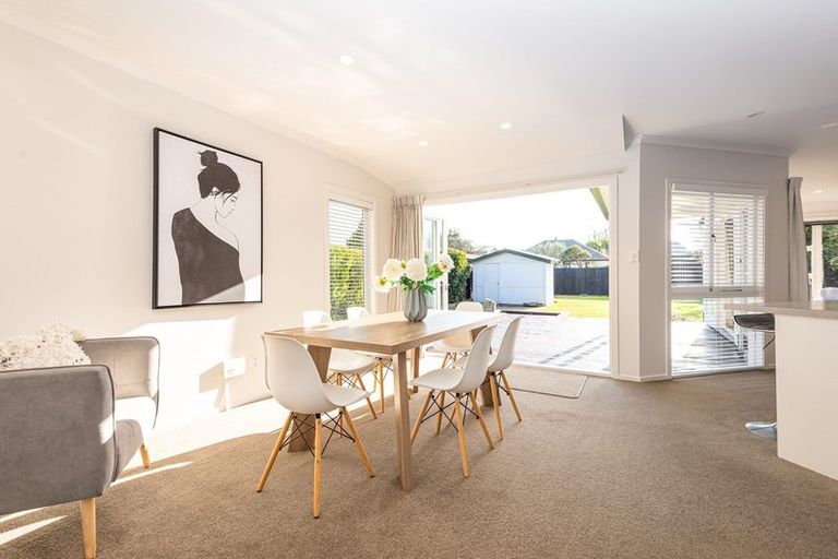 Photo of property in 221 Weston Road, St Albans, Christchurch, 8052