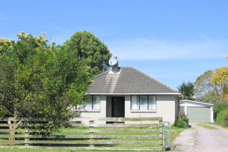 Photo of property in 8 Island View Road, Western Heights, Rotorua, 3015