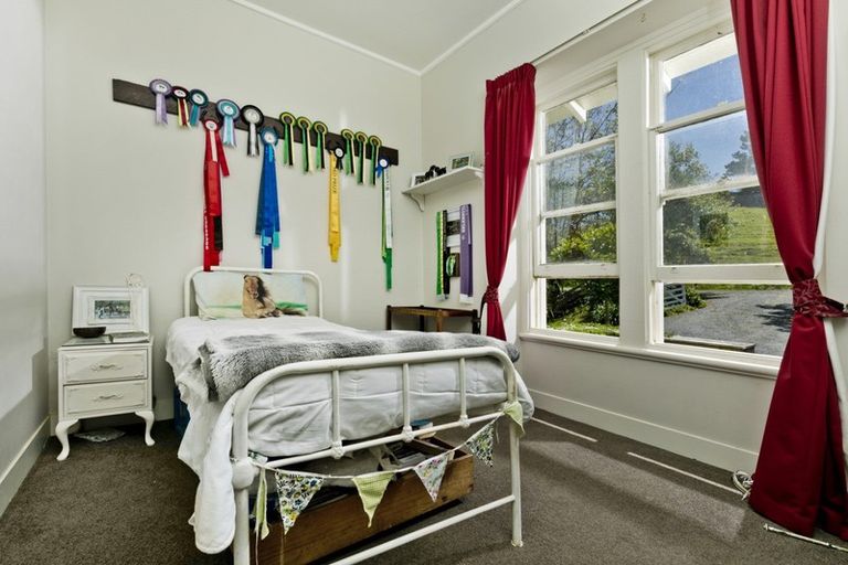 Photo of property in 166 Gervin Road, Wainui, Silverdale, 0992