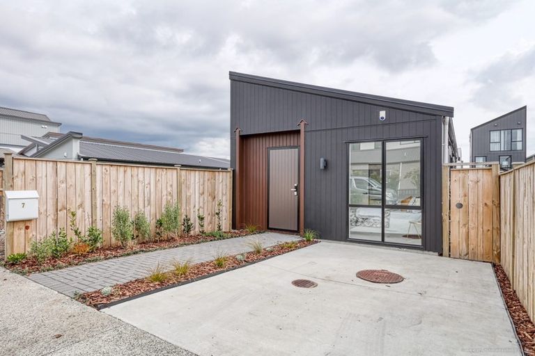 Photo of property in 7 Herekino Street, Westgate, Auckland, 0814