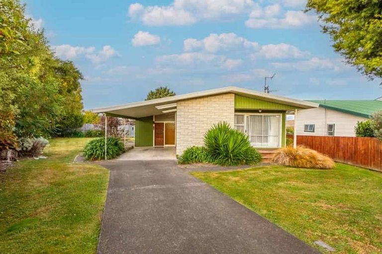 Photo of property in 18 Mount View Place, Waipukurau, 4200