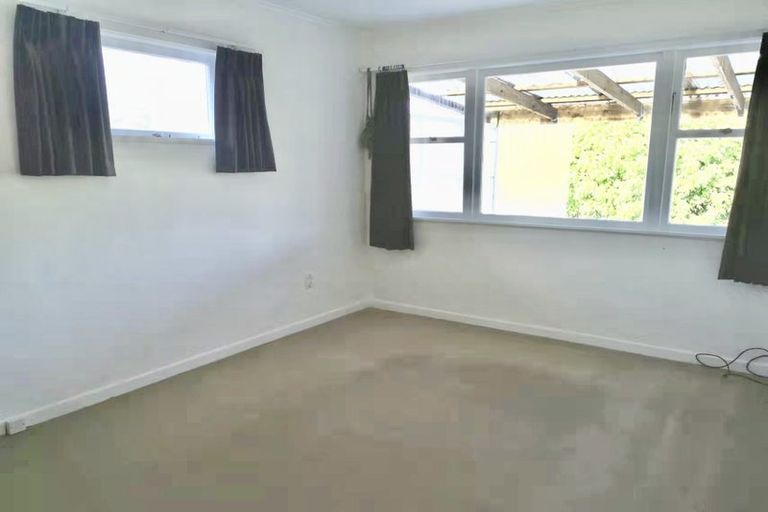 Photo of property in 2/134 Forrest Road, Milford, Auckland, 0620