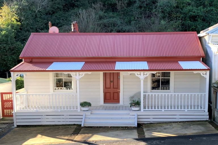 Photo of property in 95 Milton Road, Bluff Hill, Napier, 4110