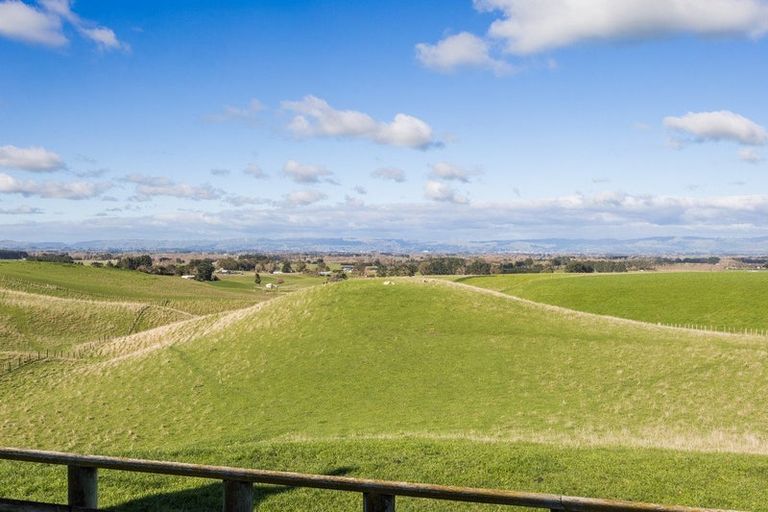 Photo of property in 63 Sutherland Road, Sanson, Palmerston North, 4479