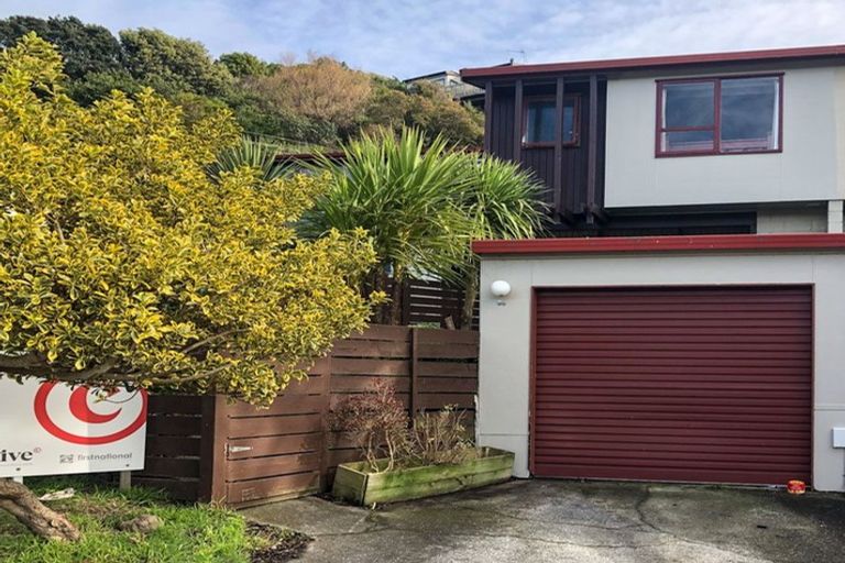 Photo of property in 99 Churton Drive, Churton Park, Wellington, 6037