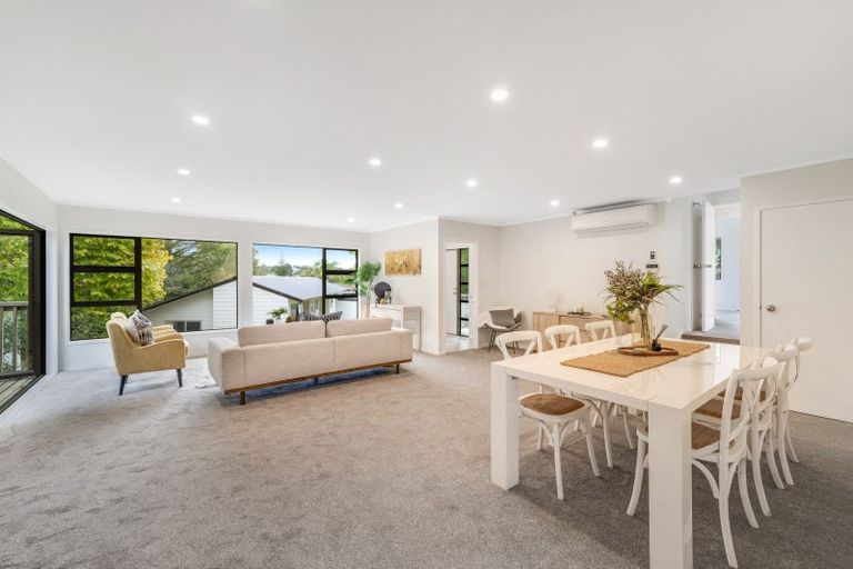 Photo of property in 54 Robbies Road, Shelly Park, Auckland, 2014