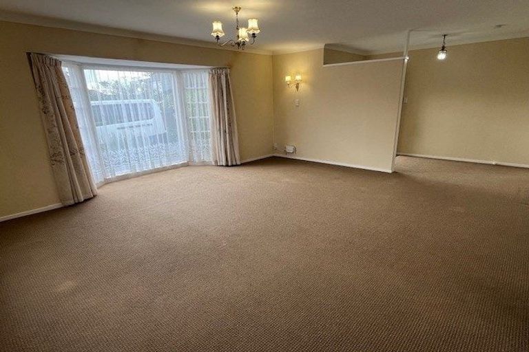 Photo of property in 2/11 Beaconview Rise, Farm Cove, Auckland, 2012