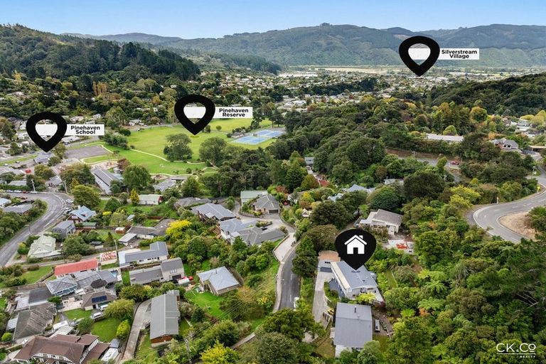 Photo of property in 32 Forest Road, Pinehaven, Upper Hutt, 5019