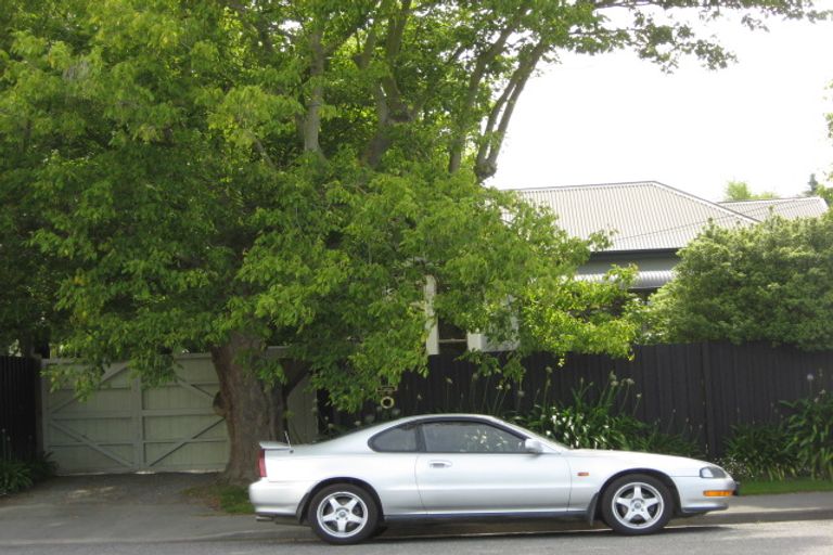 Photo of property in 553 Barbadoes Street, Edgeware, Christchurch, 8013