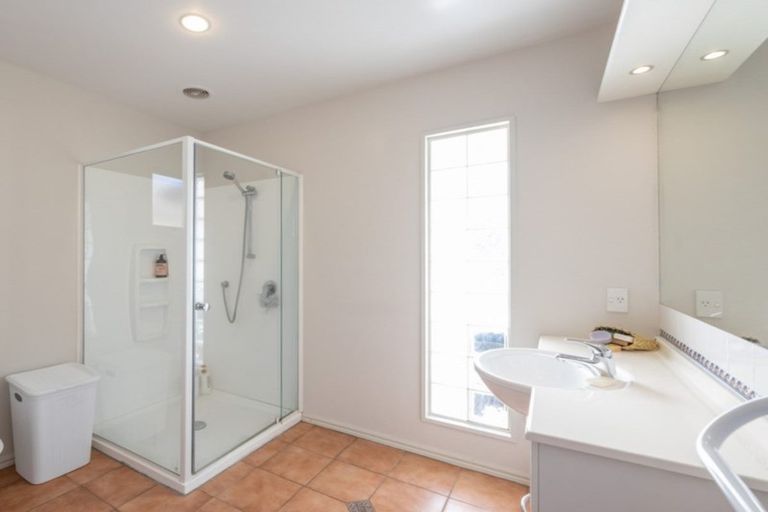 Photo of property in 6 Somerton Rise, Westmorland, Christchurch, 8025