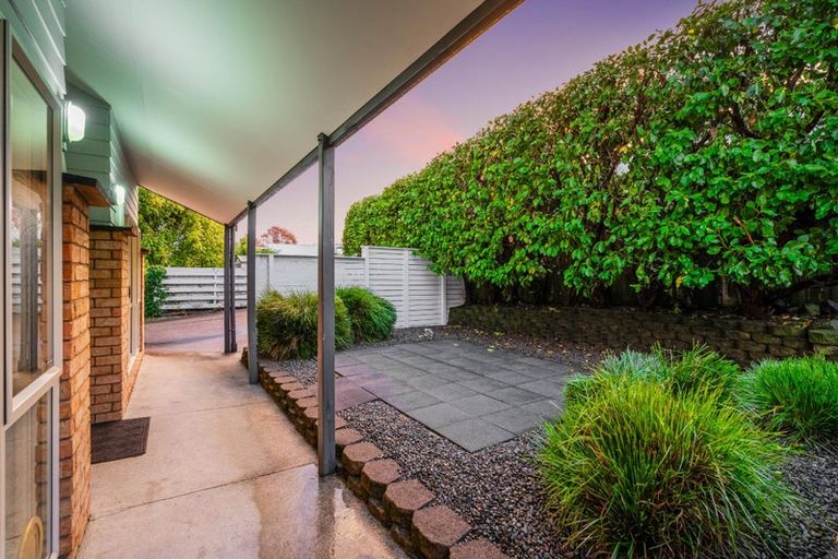Photo of property in 305 Royal Road, Massey, Auckland, 0614