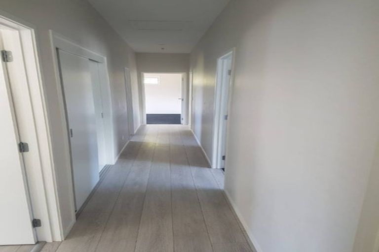 Photo of property in 28 Wautaiti Drive, Riverhead, 0820