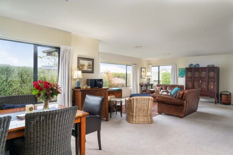 Photo of property in 1 Kips Way, Rangatira Park, Taupo, 3330