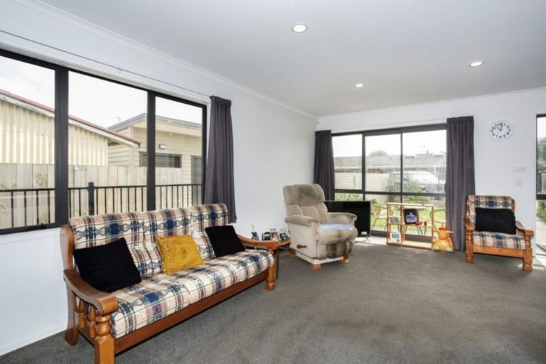 Photo of property in 1/107 Edinburgh Street, Pukekohe, 2120