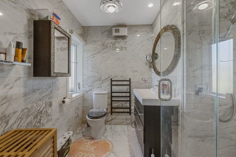 Photo of property in 20 Hargest Crescent, Saint Kilda, Dunedin, 9012