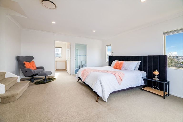 Photo of property in 23 Virginia Street, Henderson, Auckland, 0612