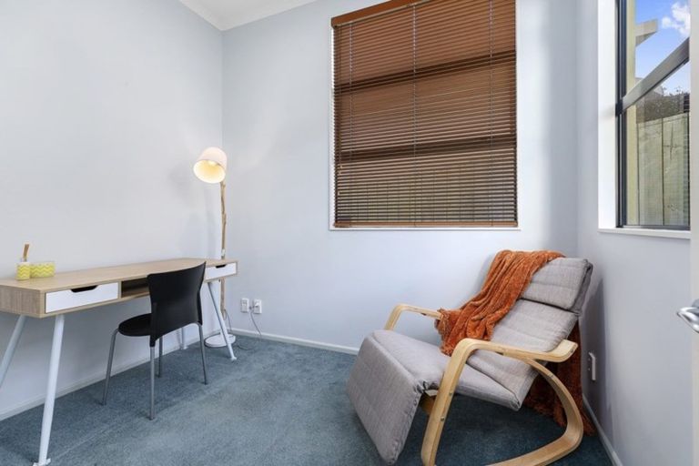 Photo of property in 13 Paremata Drive, Paremata, Porirua, 5024