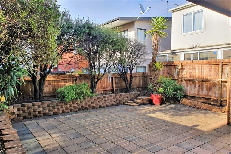 Photo of property in 111h Church Street, Onehunga, Auckland, 1061