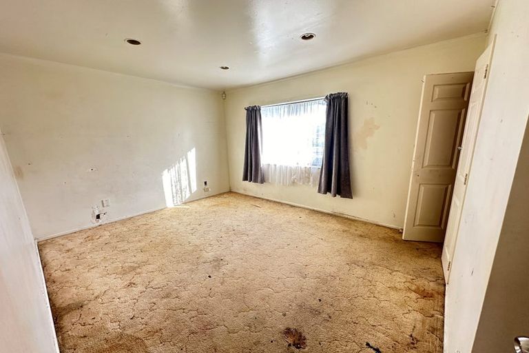 Photo of property in 18 Phoenix Place, Papatoetoe, Auckland, 2025