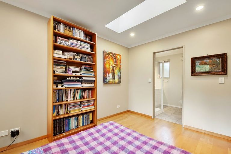 Photo of property in 70f Avonhead Road, Avonhead, Christchurch, 8042