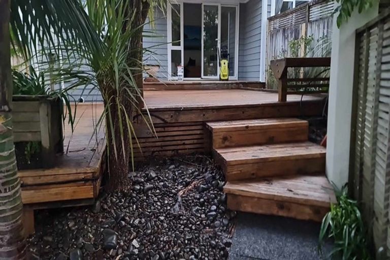 Photo of property in 3/7 Belle Verde Drive, Sunnynook, Auckland, 0630