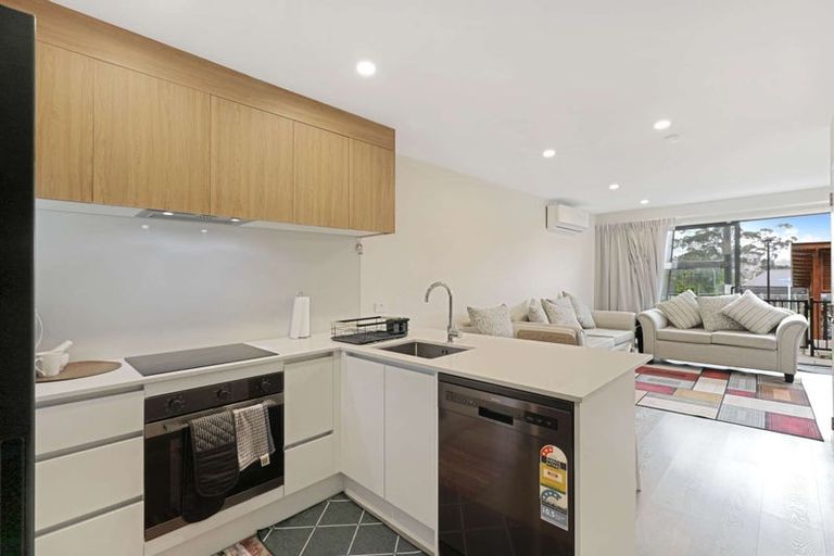 Photo of property in 80 Selo Street, Glen Eden, Auckland, 0602