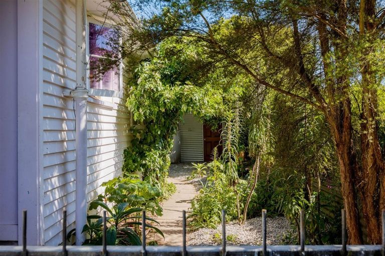 Photo of property in 156 Cole Street, Masterton, 5810