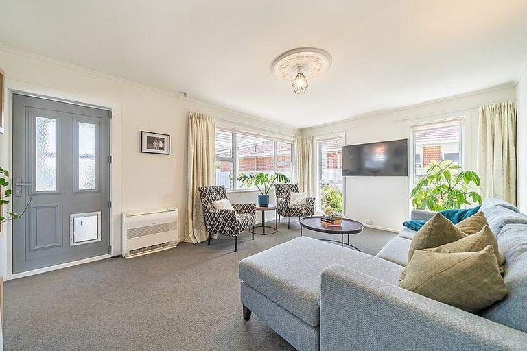 Photo of property in 20a Holyoake Crescent, Avalon, Lower Hutt, 5011