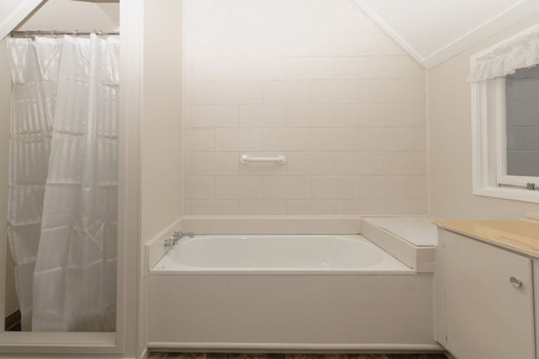 Photo of property in 256b Don Buck Road, Massey, Auckland, 0614