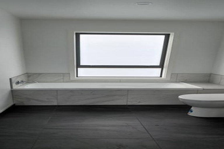 Photo of property in 17 Lemonwood Way, Woodridge, Wellington, 6037