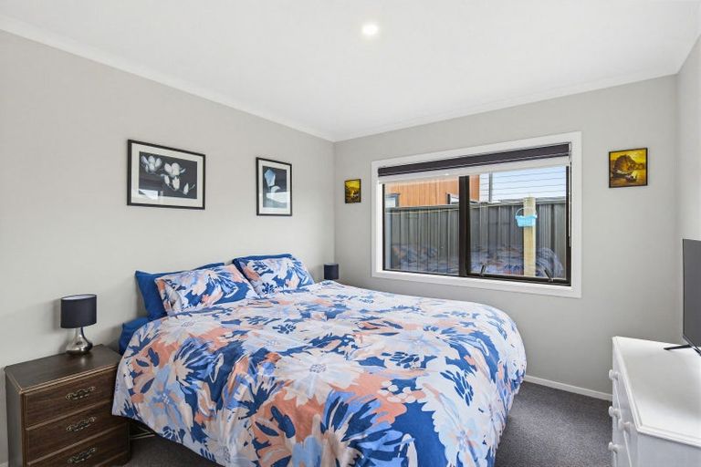 Photo of property in 12 Enereta Road, Otaki, 5512