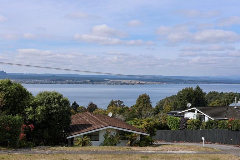 Photo of property in 96 Wakeman Road, Acacia Bay, Taupo, 3330
