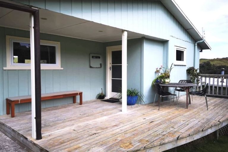 Photo of property in 4 Ocean Beach Road, Tairua, 3508