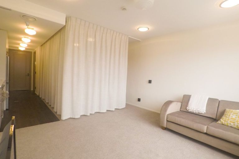 Photo of property in 205/3 Roxburgh Street, Mount Victoria, Wellington, 6011