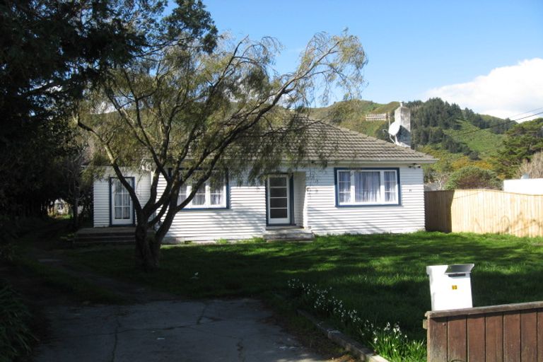 Photo of property in 60 Wellington Road, Wainuiomata, Lower Hutt, 5014