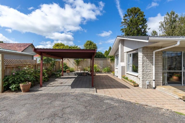 Photo of property in 452a Carrington Street, Upper Vogeltown, New Plymouth, 4310