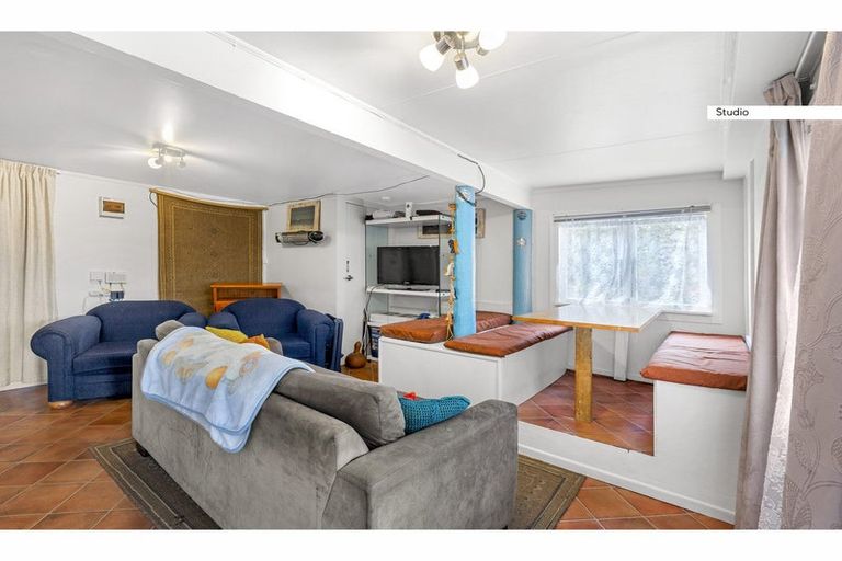 Photo of property in 70 Wainui Road, Raglan, 3225