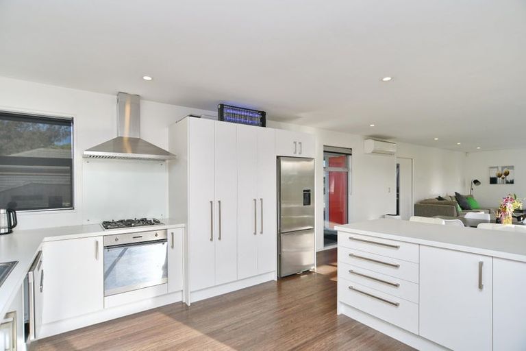 Photo of property in 1 Rue De La Mare, Parklands, Christchurch, 8083