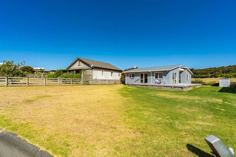 Photo of property in 4b Beachcomber Road, Mangawhai Heads, Mangawhai, 0505