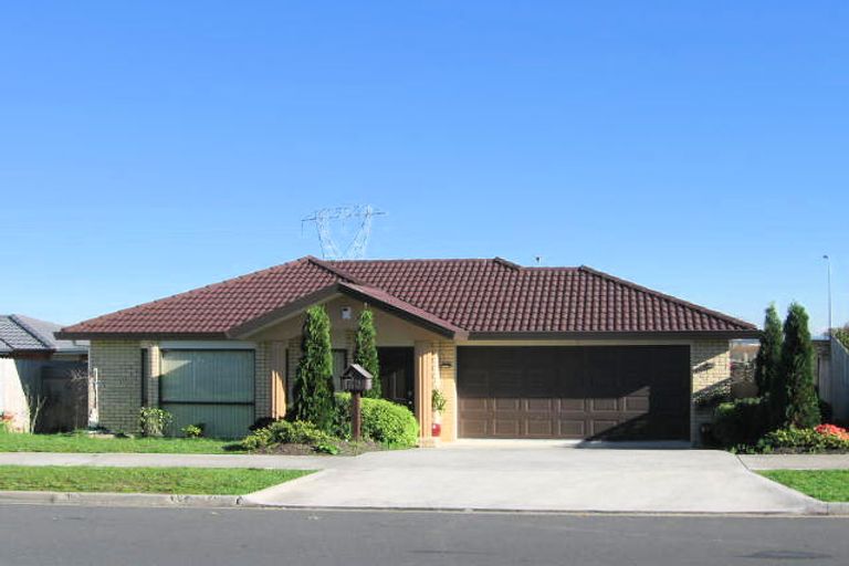 Photo of property in 37 Robin Brooke Drive, Flat Bush, Auckland, 2019