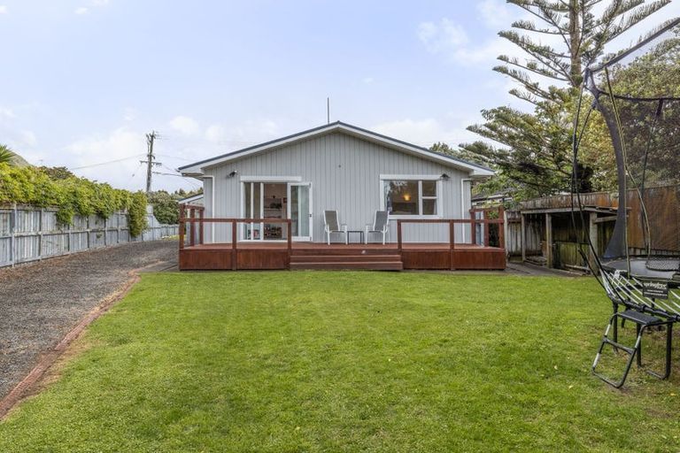 Photo of property in 105 Leinster Avenue, Raumati South, Paraparaumu, 5032