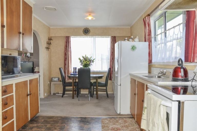 Photo of property in 75 Edinburgh Crescent, Waikiwi, Invercargill, 9810